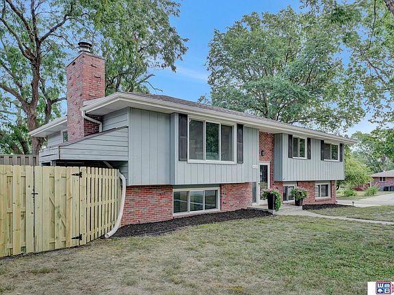 3rd image of 4620 Kirkwood Dr