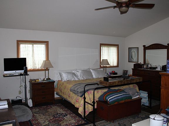 5th image of 2111 1st Dr