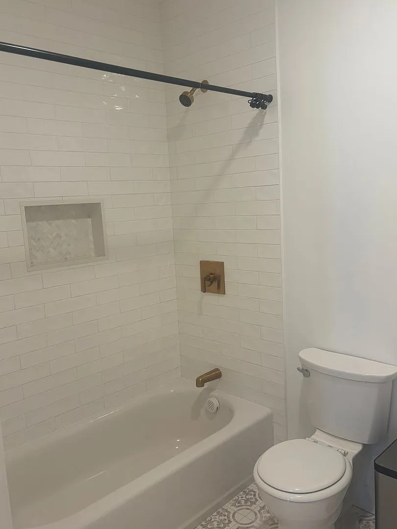 138 Centre St — Photo 3