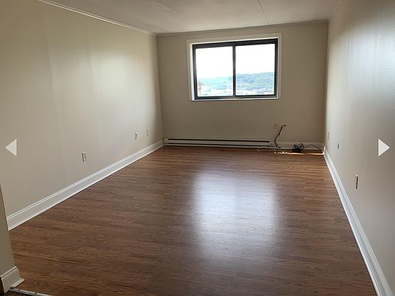 5th image of 201 Robinson St #19