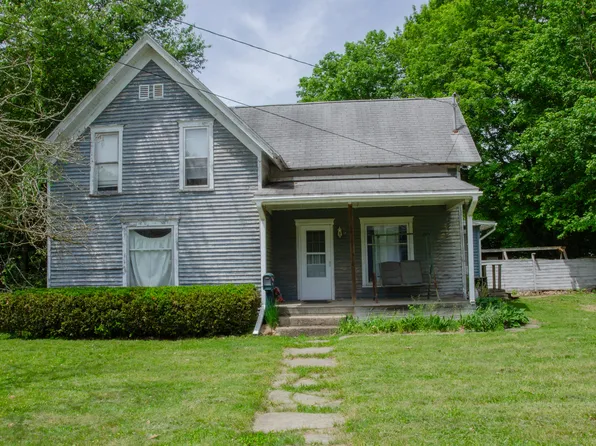 321 S Main St, Bellevue, MI 49021