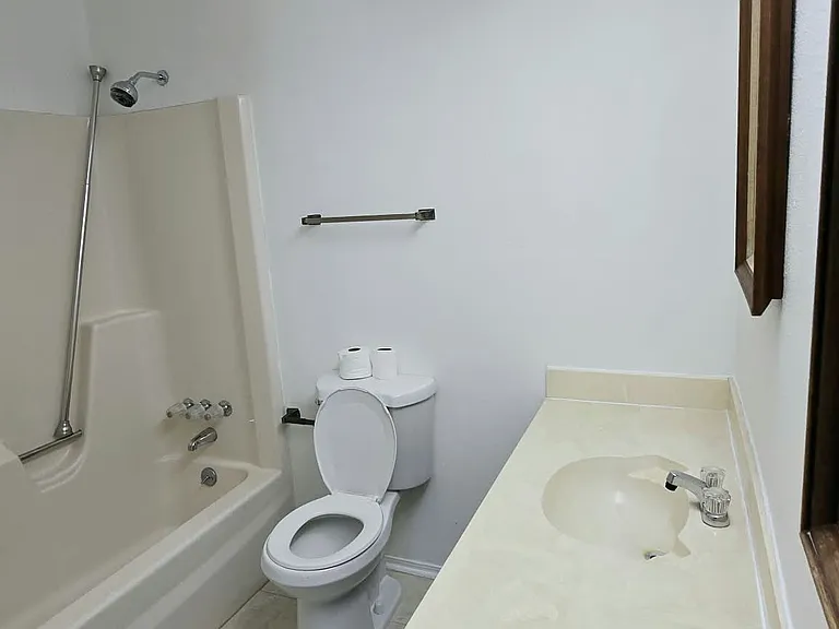 2732 Fairfield Ave — Photo 10
