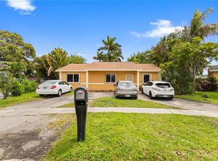 7690 SW 7th Ct, North Lauderdale, FL 33068