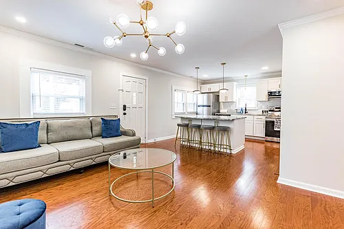 110 Jordan Ln Photo 1