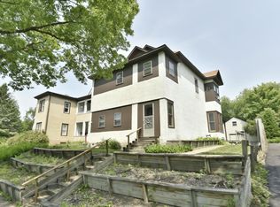 1810 Chestnut Ave W, Minneapolis, MN 55405