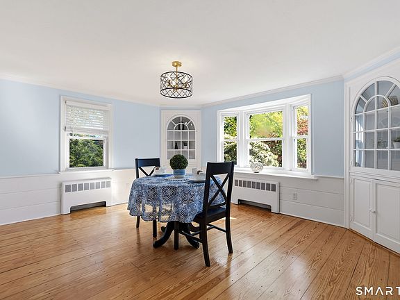5th image of 59 Thornbush Road