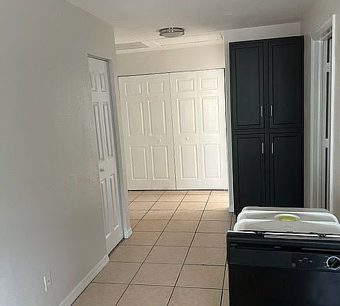 5th image of 3244 3rd Ave S