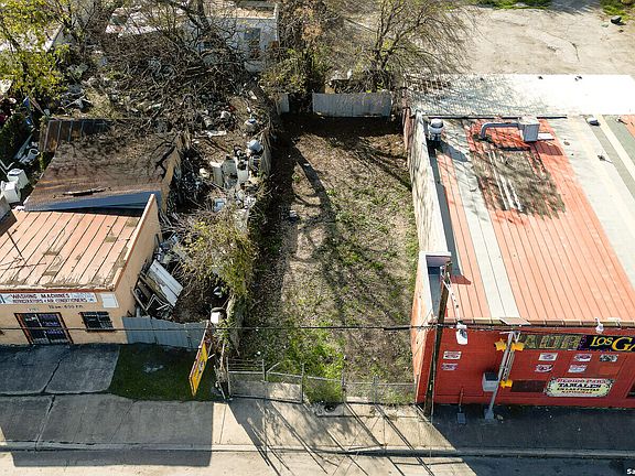 3rd image of 2112 GUADALUPE ST LOT 6