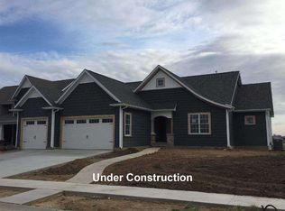 3509 Cobblestone Dr, Bettendorf, IA 52722