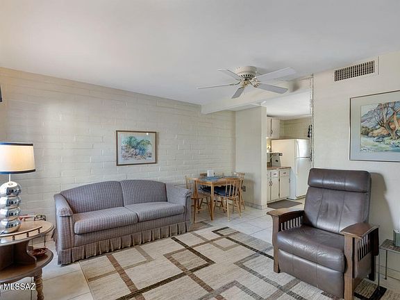 5th image of 452 S La Canada Dr Unit A