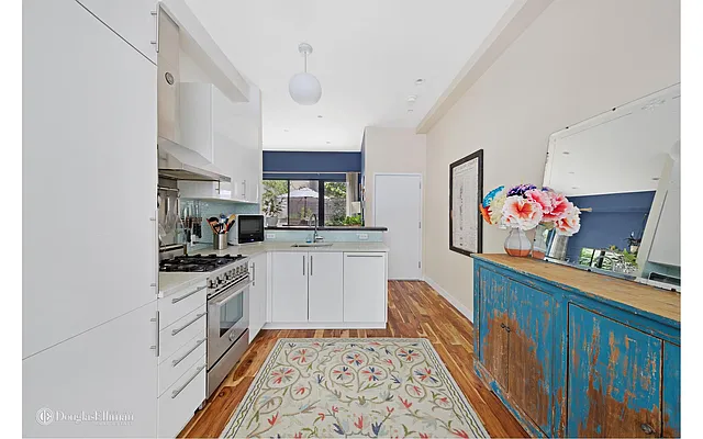 Rented by Douglas Elliman | media 25