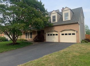 21738 Rolling Woods Pl, Sterling, VA 20164