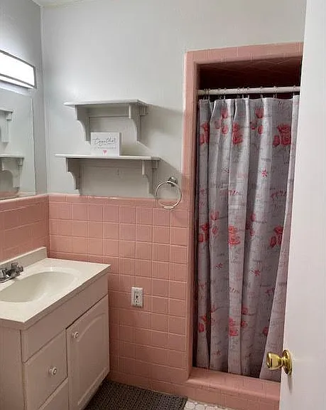 2405 Buckingham Ave — Photo 8