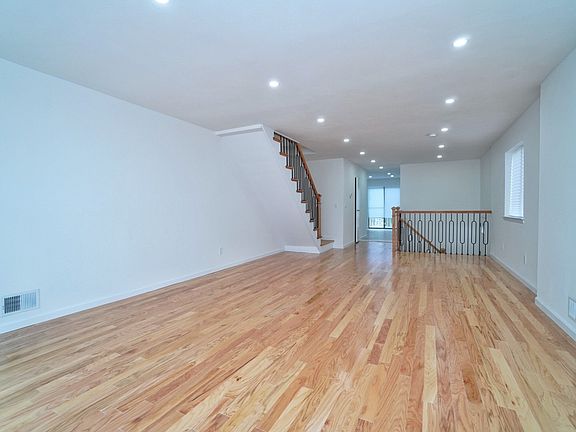 3rd image of 78 Bogota St
