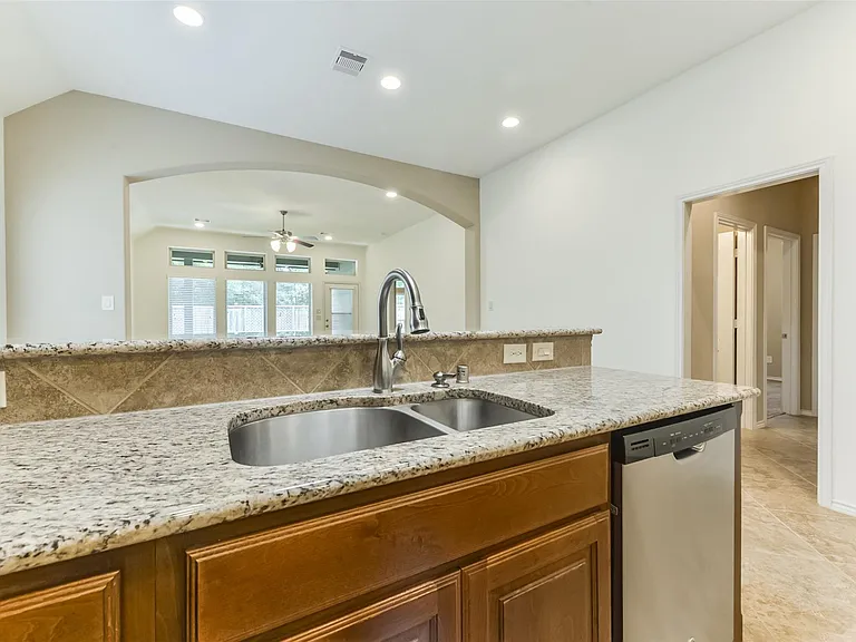 248 Clementine Ct — Photo 15