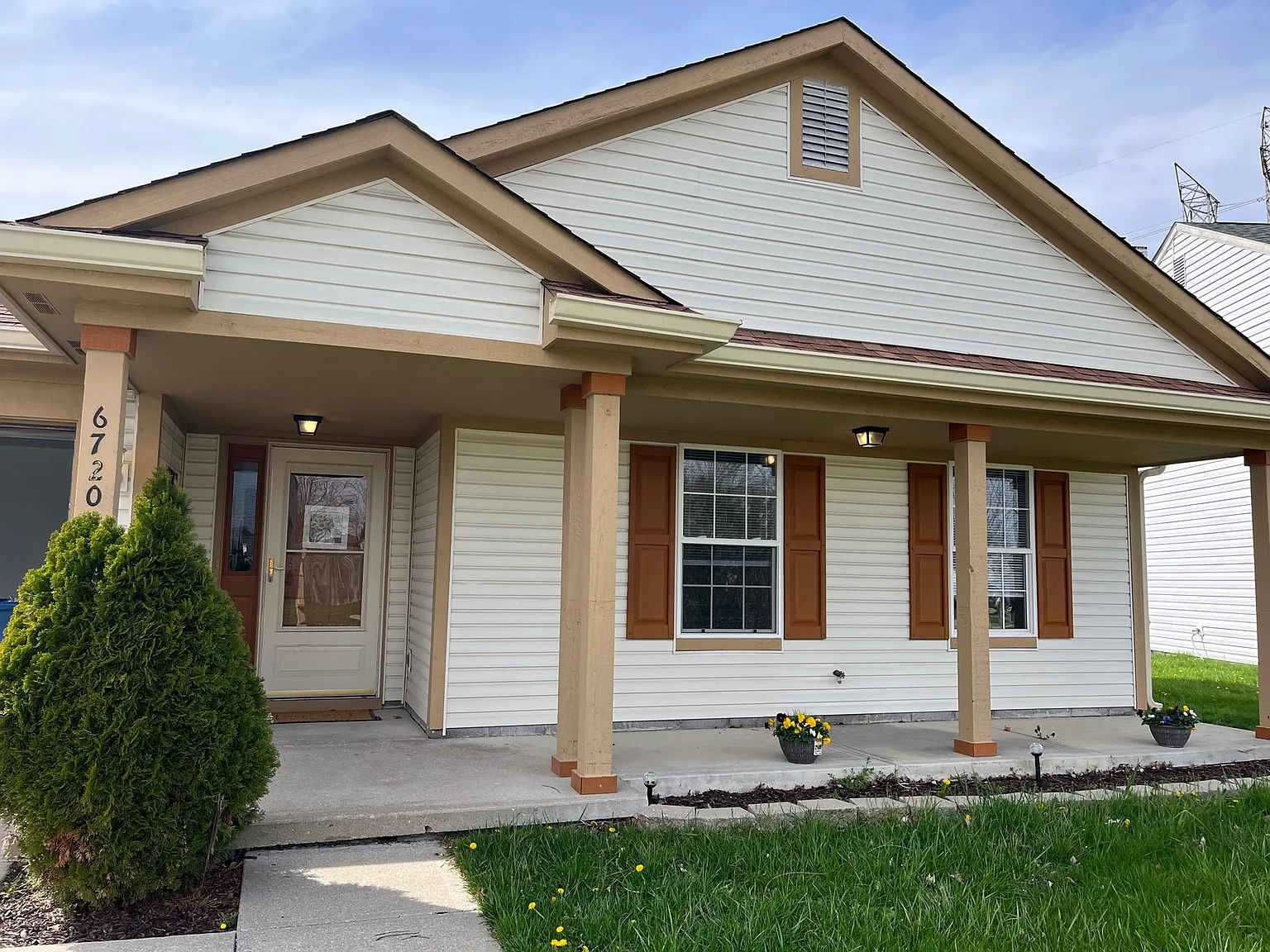 6720 Colleens Way photo 1