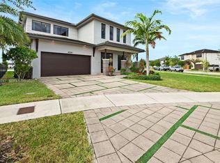 16060 NW 89th Ct, Miami Lakes, FL 33018