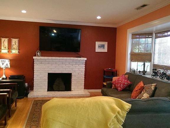 3rd image of 354 E Arbor Ave