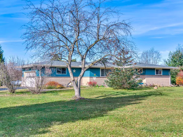 6590 Wolf Lake Rd, Jackson, MI 49201