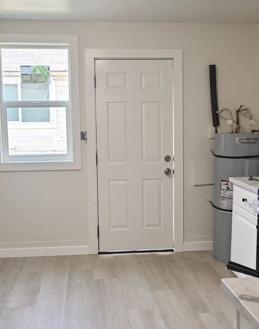 Studio, 550 sqft, $2,500 — Photo 1