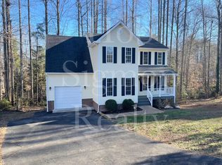 6037 Walking Path Ln, Midlothian, VA 23112