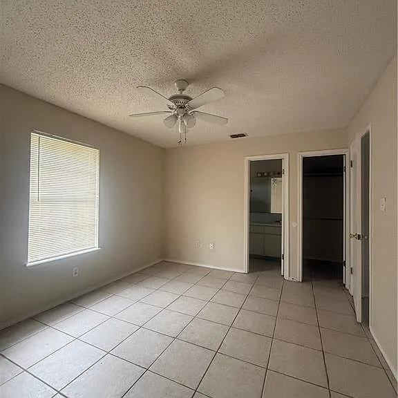 118-120 Gastel Cir #12 — Photo 7