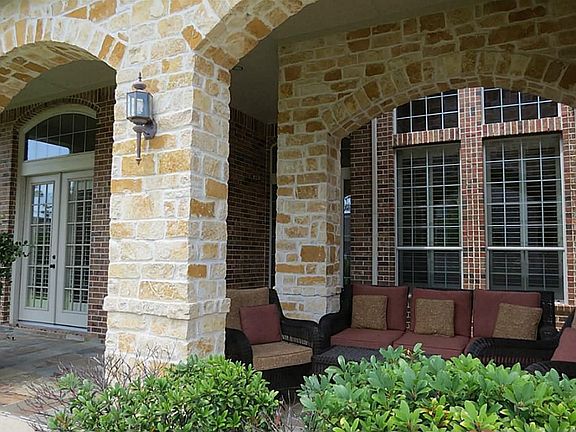 4th image of 83 W Hullwood Cir