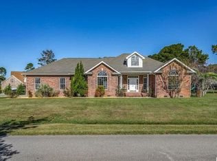 262 S Middleton Dr NW, Calabash, NC 28467