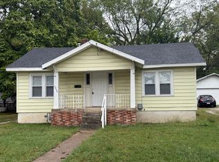 1034 S Stewart Ave, Springfield, MO 65804