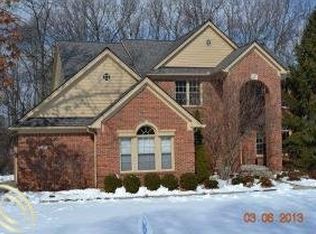 1122 Winding Way, Milford, MI