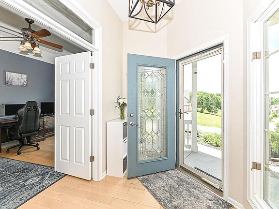 5th image of 1299 Pheasant COURT