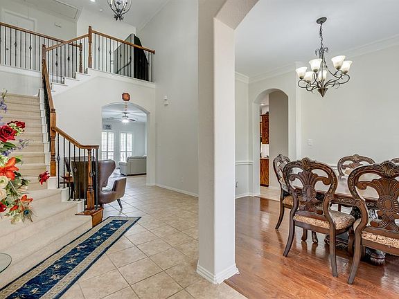 4th image of 3605 Dalton St