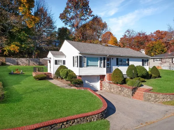7 Magnolia Rd, Methuen, MA 01844