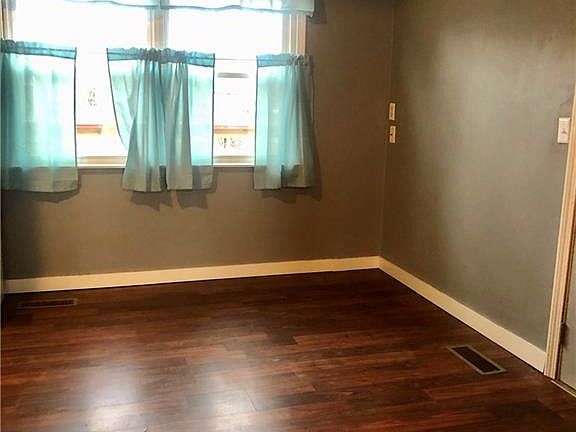 4th image of 104 Evergreen Dr