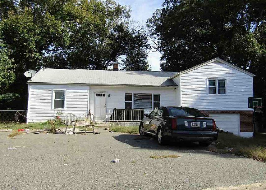 2nd image of 11760 Oak Manor Dr