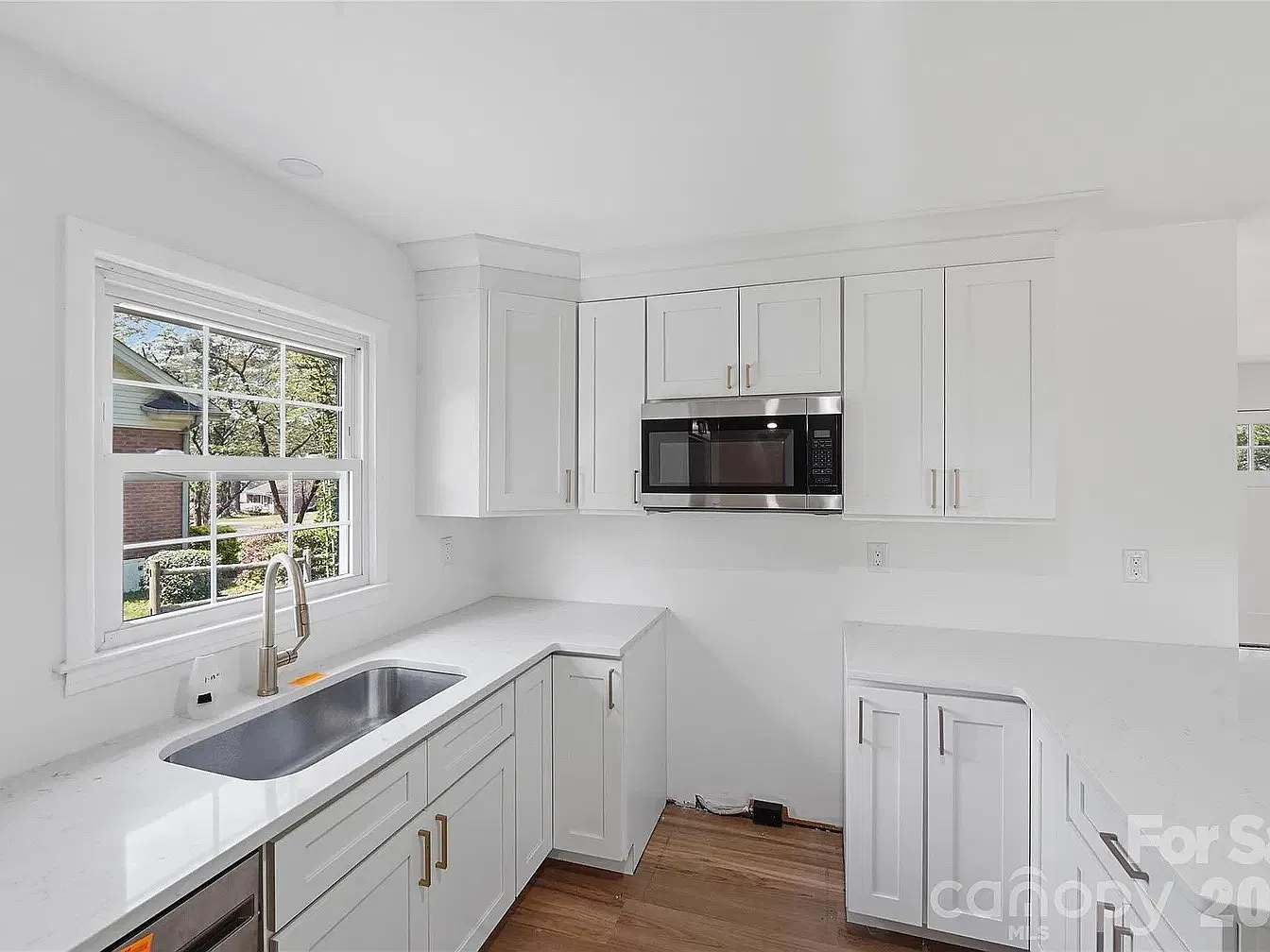 3 bed, 1214 sqft, $1,800 — Photo 4
