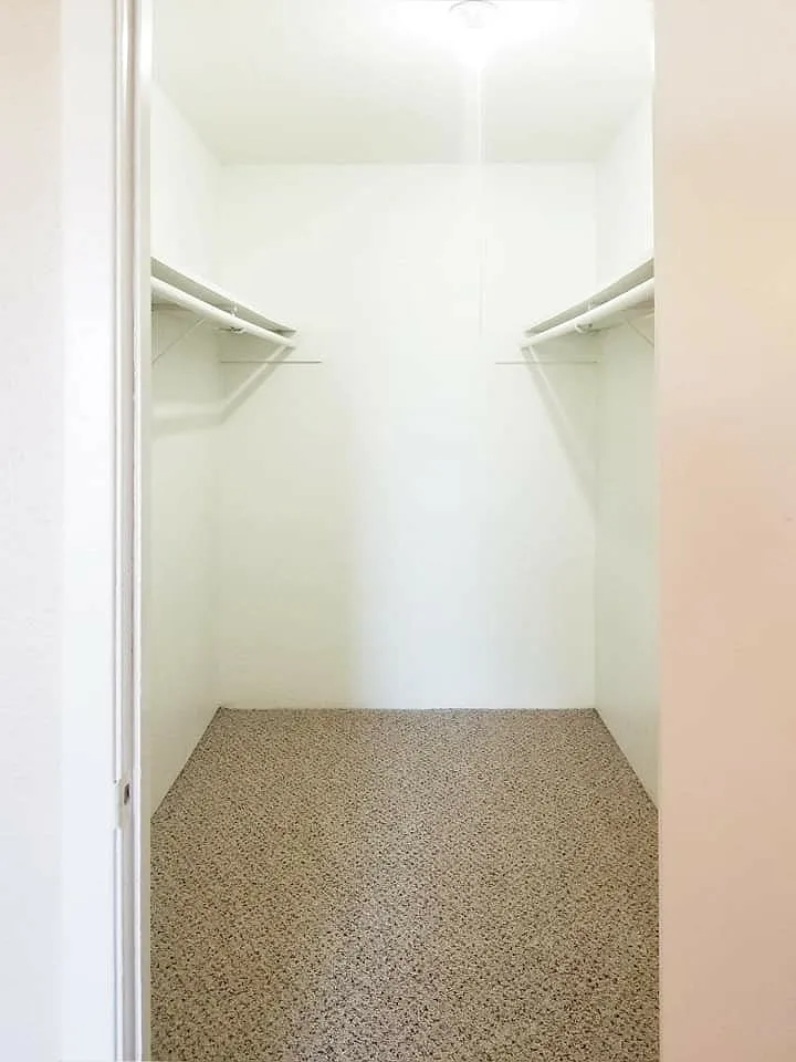 Cedar Bluff Apartments — Photo 2