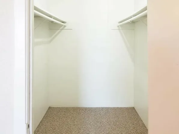 Cedar Bluff Apartments