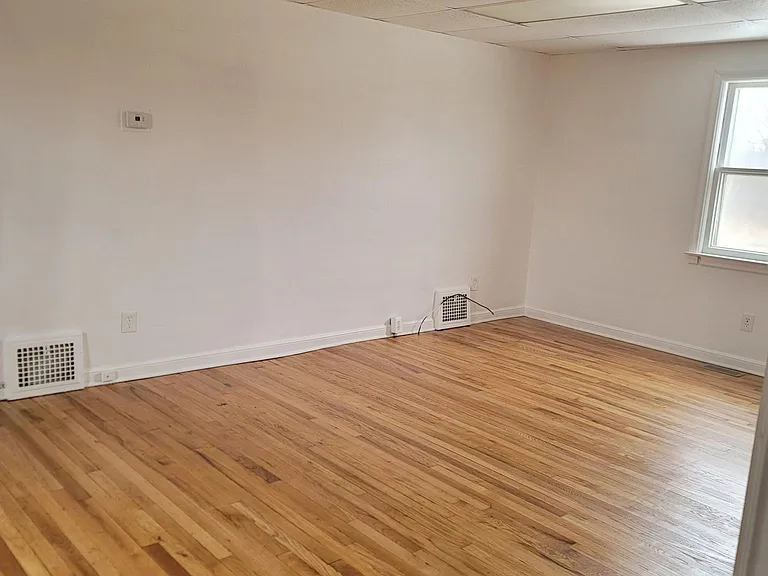 1160 W Hill Rd — Photo 12