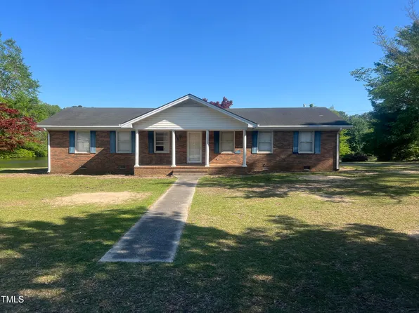 602 Camellia Dr, Four Oaks, NC 27524