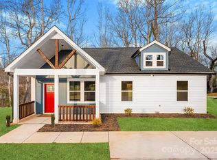 516 N Mulberry St, Cherryville, NC 28021