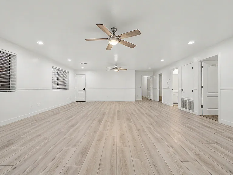3533 E Joseph Way — Photo 35