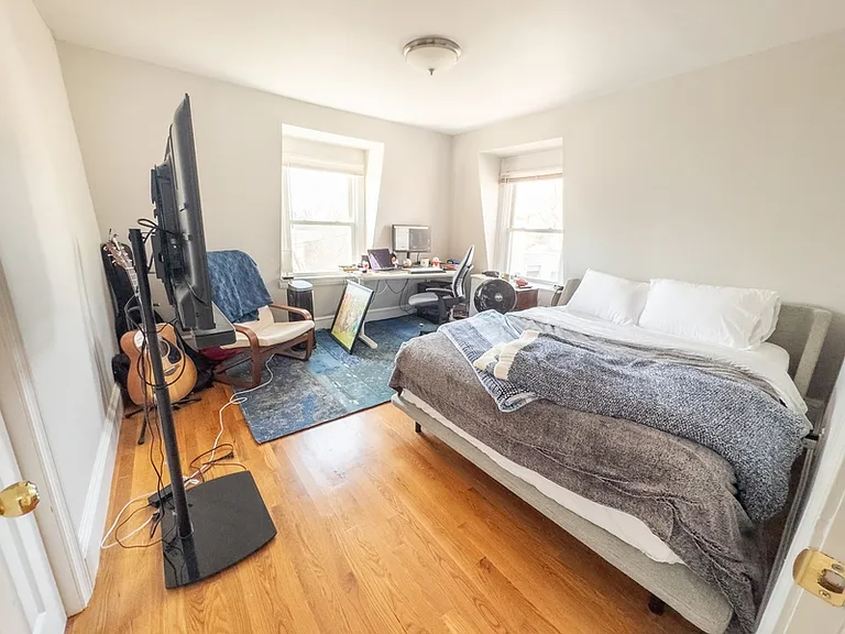 68 Pleasant St #2 — Photo 13