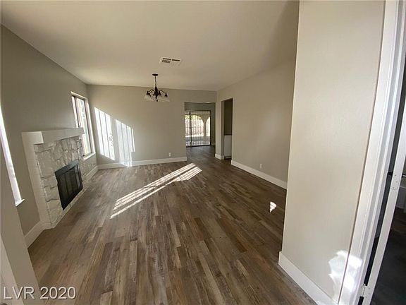 4th image of 5424 Burkshire Dr