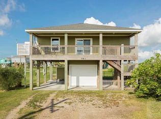 983 Seadrift Dr, Crystal Beach, TX 77650