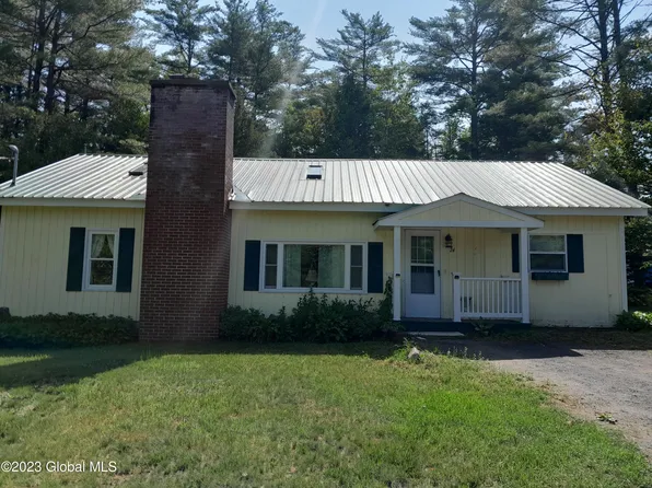 24 Shufelt Way, Schroon Lake, NY 12870