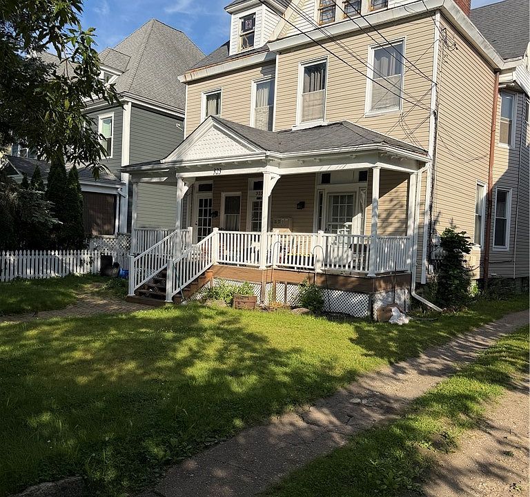 2nd image of 323 Chestnut St