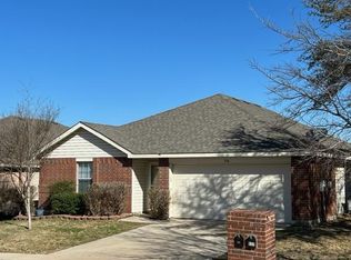 936 Rio Bravo Dr, Haslet, TX 76052