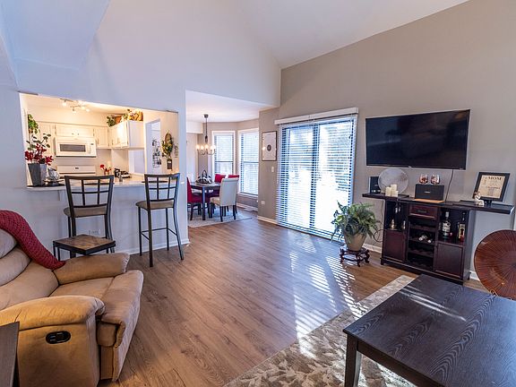 5th image of 3020 Carlton Ct