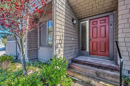 4 W Harbor Dr Photo 1